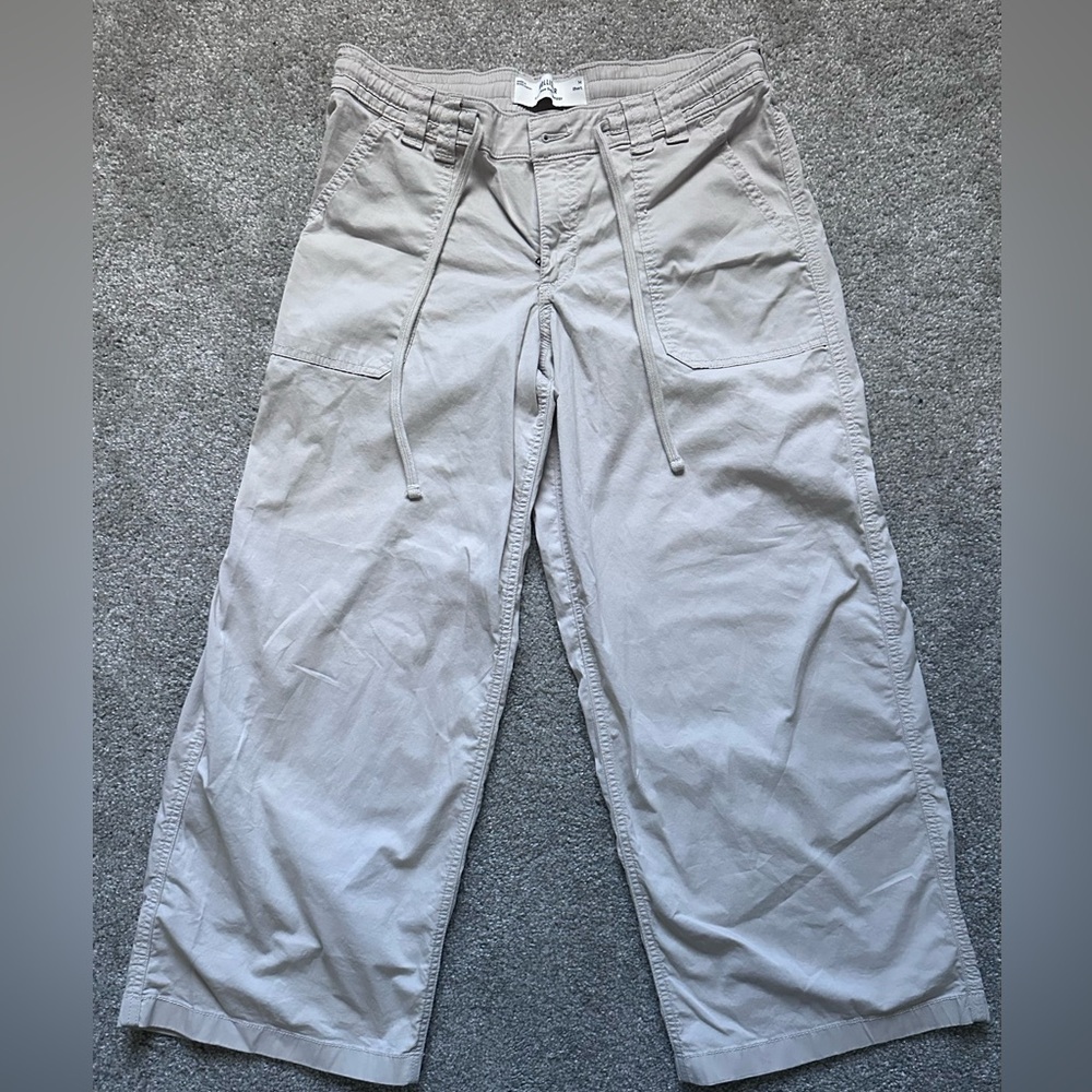Hollister Women's Gray Cargo Pants